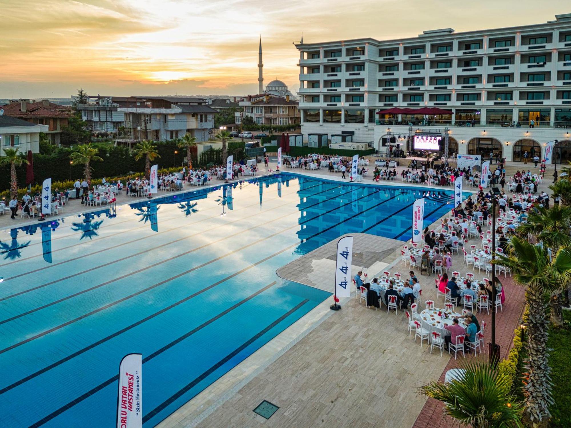 Ramada Plaza By Wyndham Silivri Exterior foto