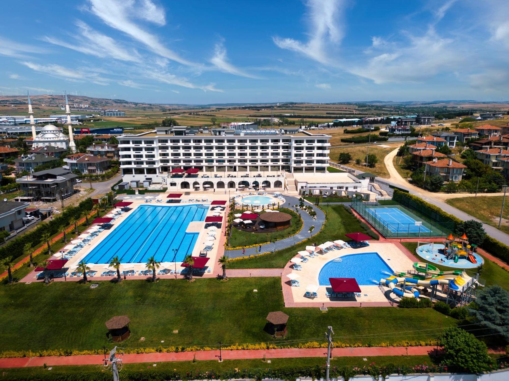 Ramada Plaza By Wyndham Silivri Exterior foto