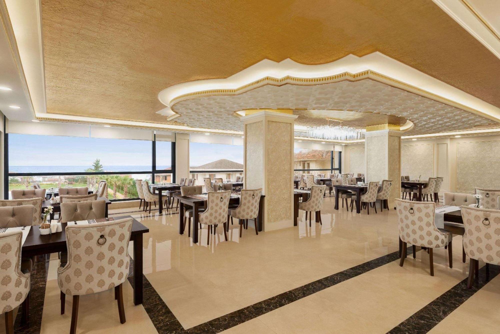Ramada Plaza By Wyndham Silivri Exterior foto