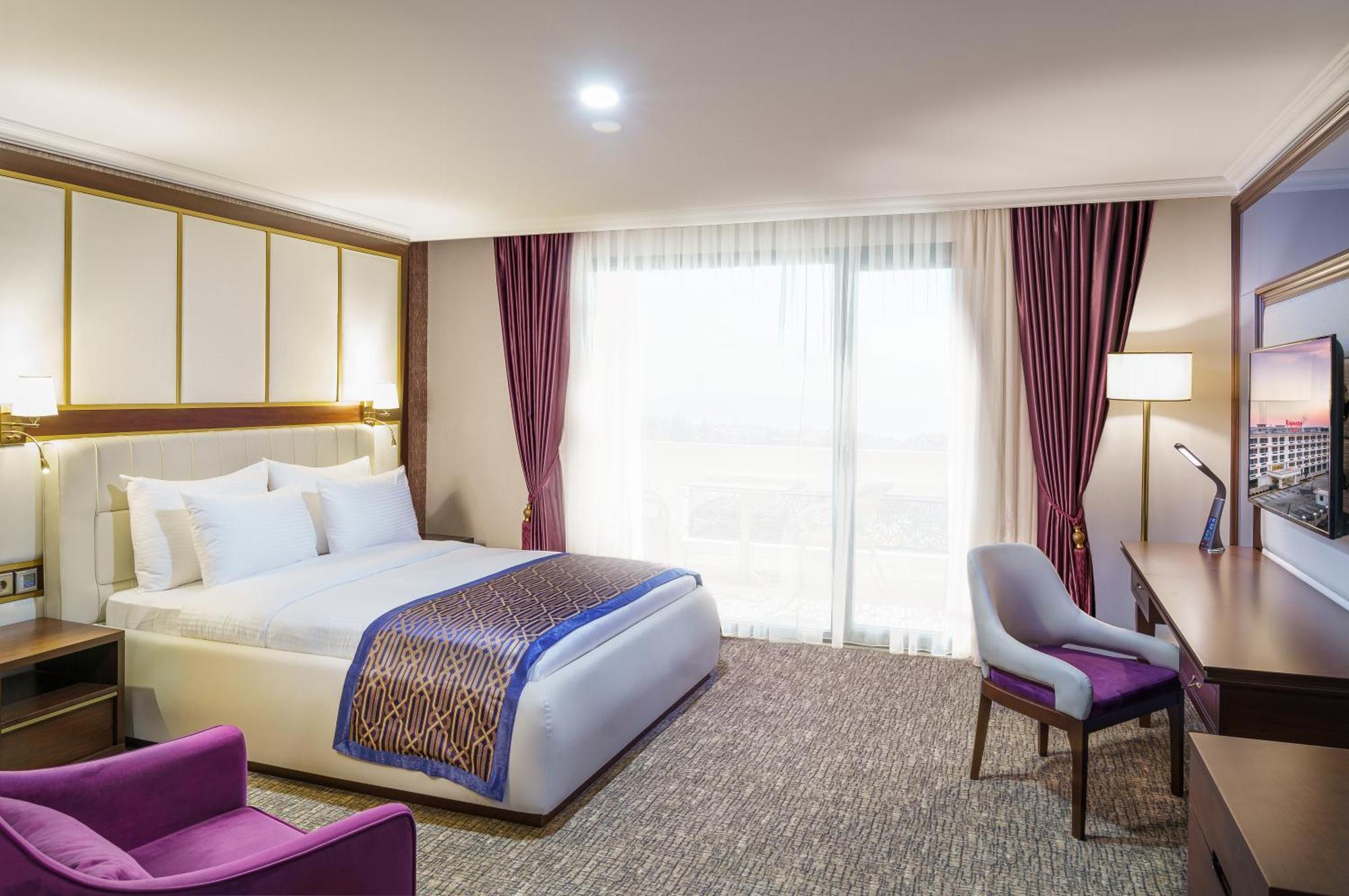 Ramada Plaza By Wyndham Silivri Exterior foto