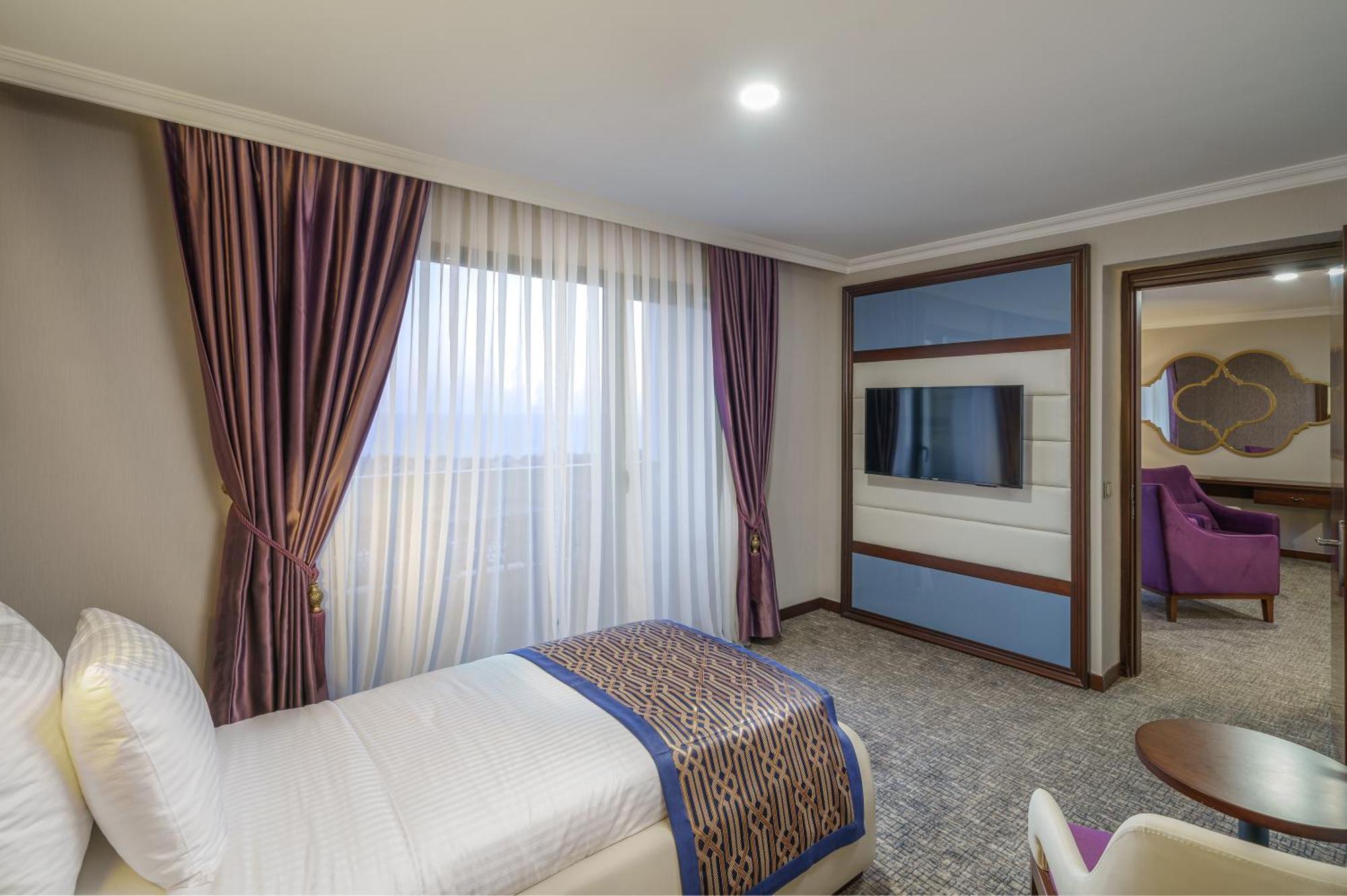Ramada Plaza By Wyndham Silivri Exterior foto