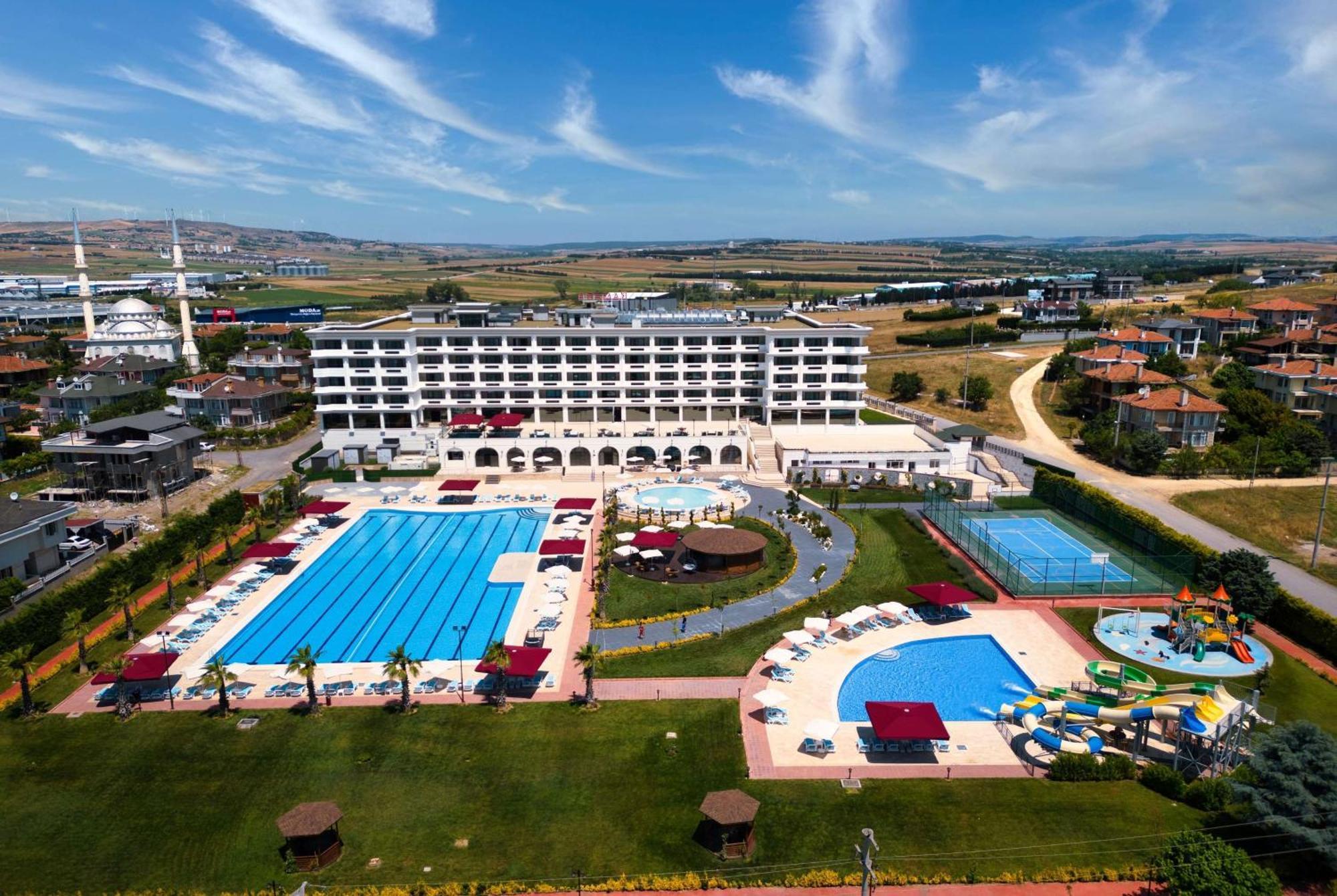 Ramada Plaza By Wyndham Silivri Exterior foto
